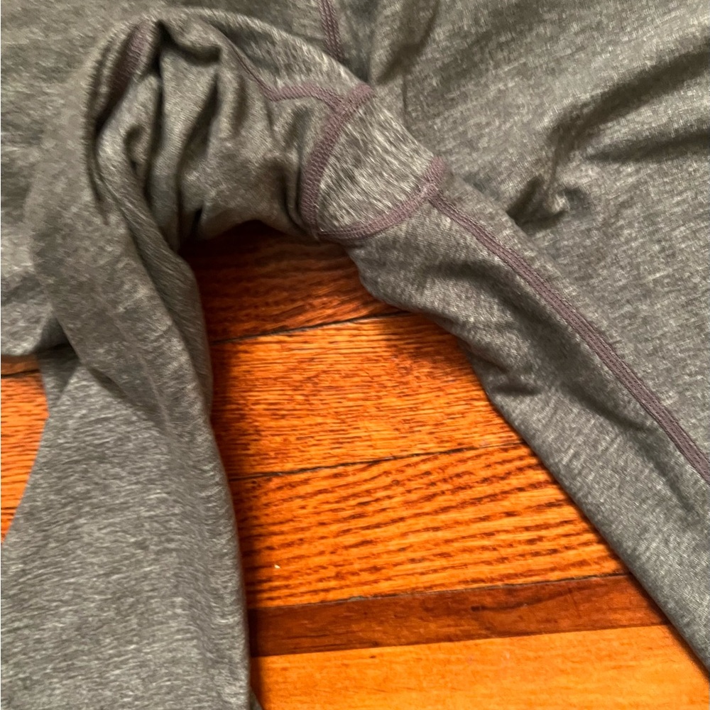 Lululemon Cropped Ruched Waist Band Grey Capri Leggings Women’s Sz 10 VHTF EUC - Picture 10 of 14